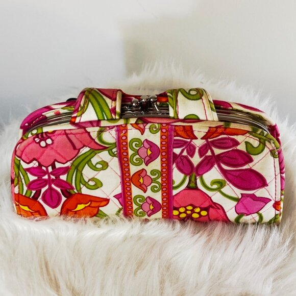 Vera Bradley Wallet Lilli Bell Kiss 'N Snap Quilted Fabric Pink - Picture 4 of 8